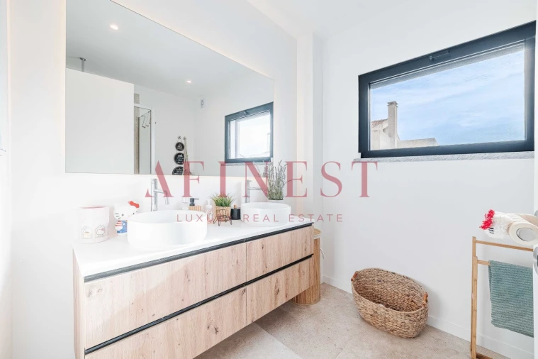 Moradia T4 para Venda em São Domingos de Rana Foto 53