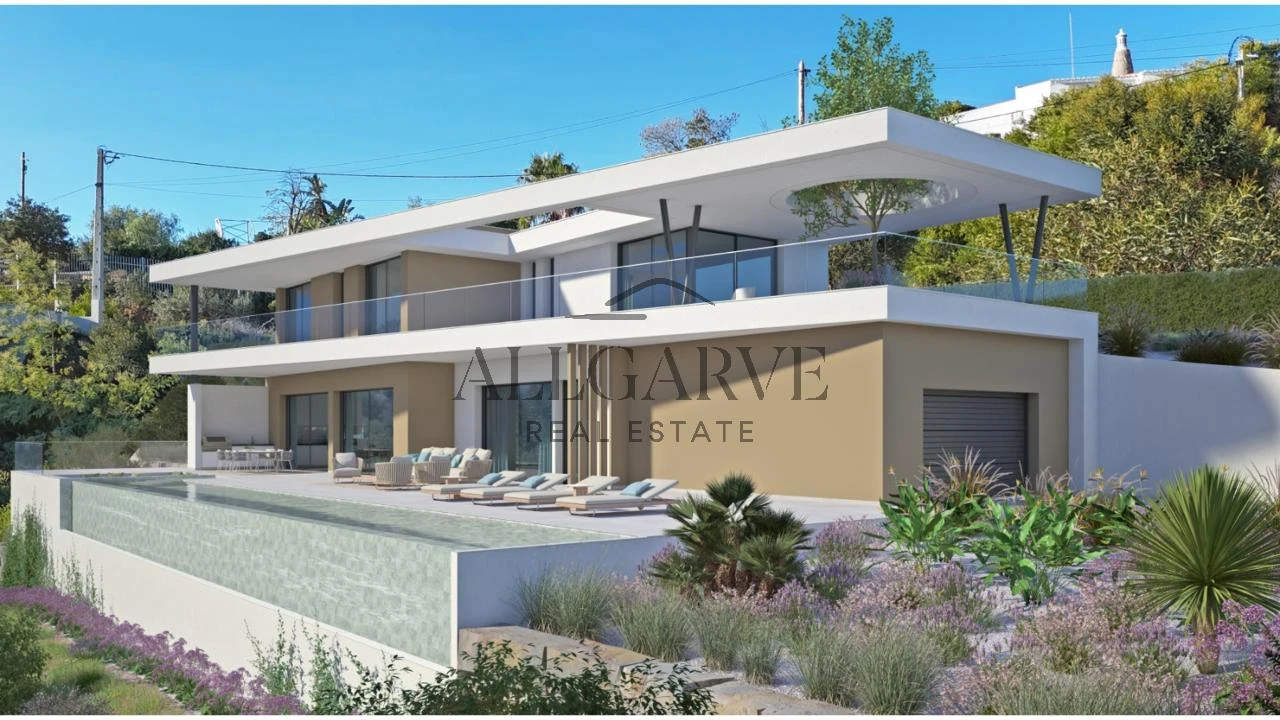 Terreno para Venda em Monchique Foto 2