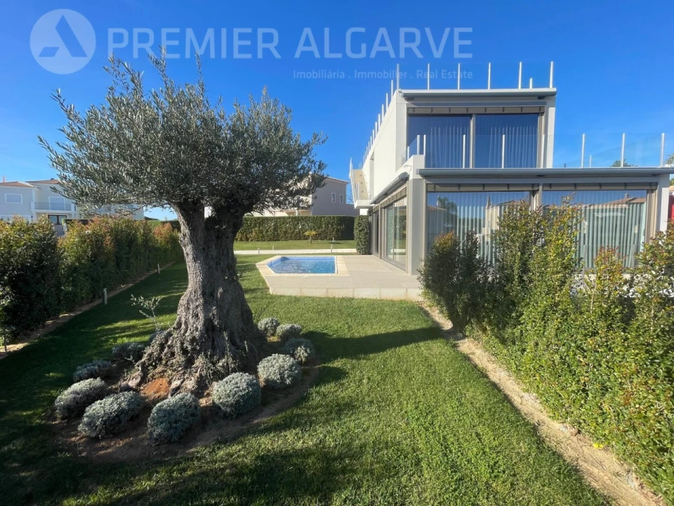 Moradia T4 para Venda em Almancil Foto 1