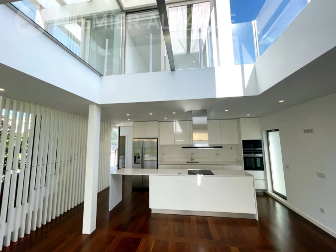 Moradia T4 para Venda em Almancil Foto 6