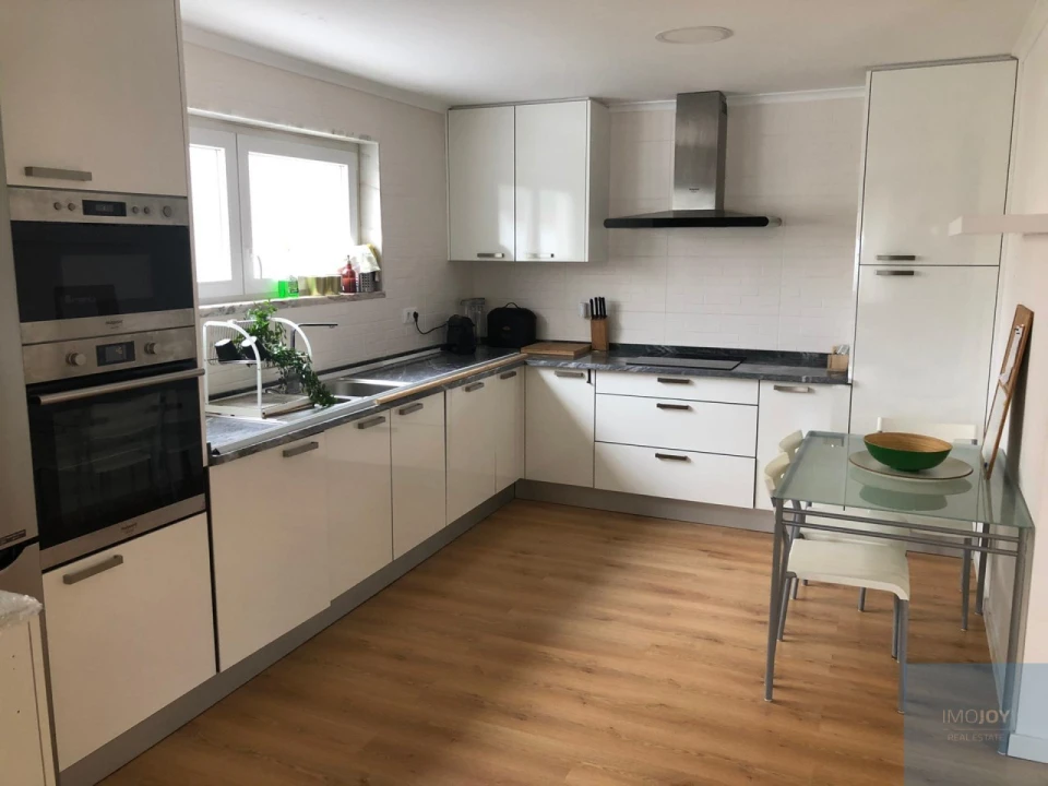 Apartamento T3 para Arrendamento em Carcavelos e Parede Foto 8