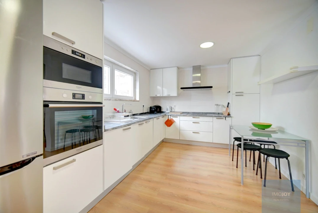 Apartamento T3 para Arrendamento em Carcavelos e Parede Foto 9