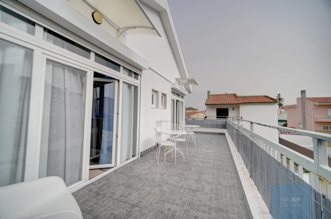 Apartamento T3 para Arrendamento em Carcavelos e Parede Foto 15