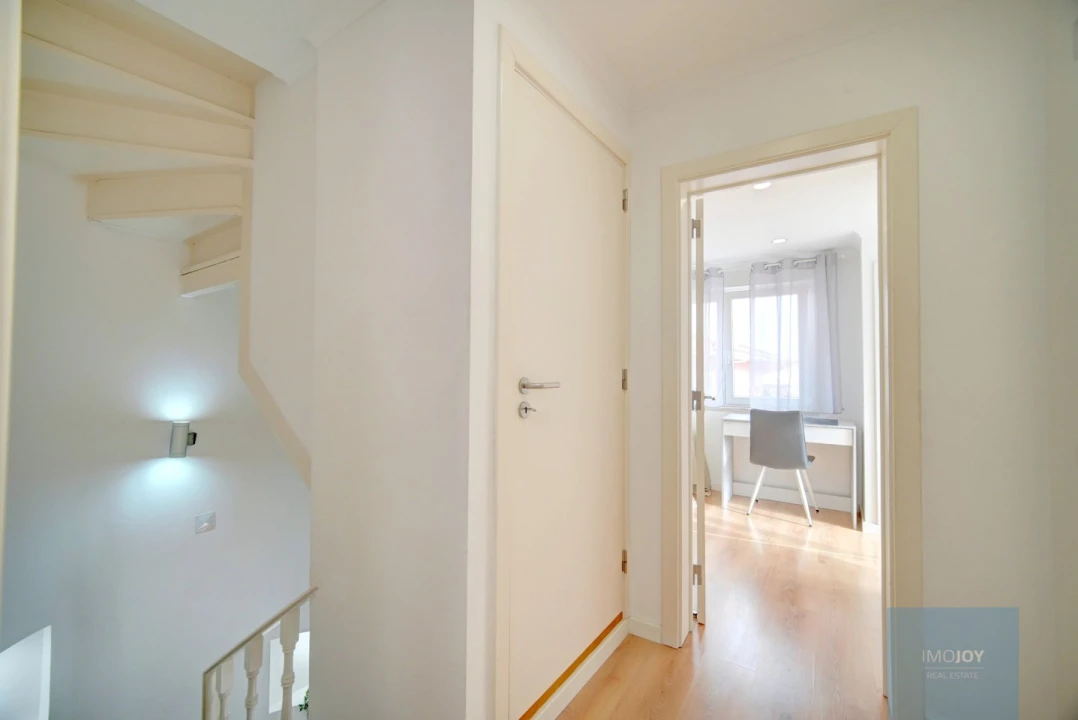 Apartamento T3 para Arrendamento em Carcavelos e Parede Foto 17