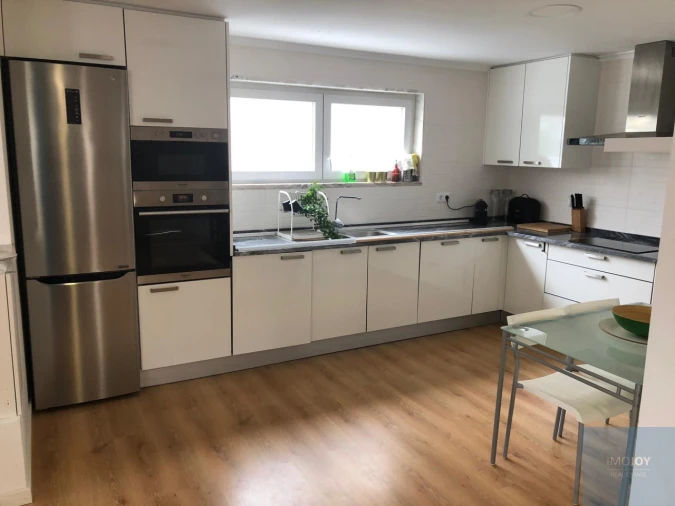 Apartamento T3 para Arrendamento em Carcavelos e Parede Foto 7