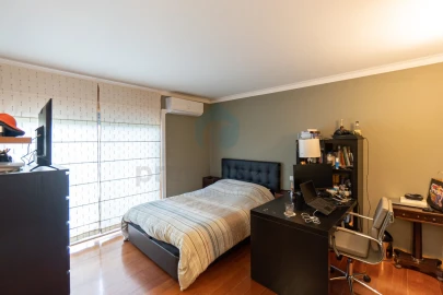 Moradia T5 para Venda em Aldoar, Foz do Douro e Nevogilde