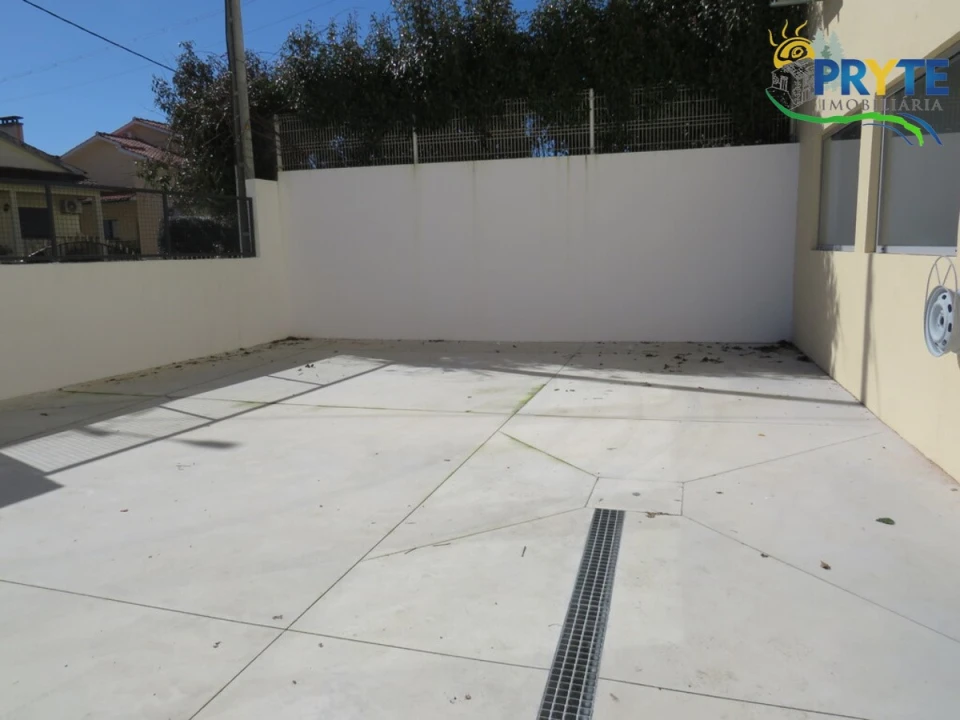 Armazém para Arrendamento em Sertã Foto 1