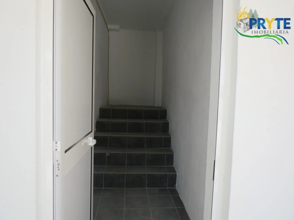 Armazém para Arrendamento em Sertã Foto 7