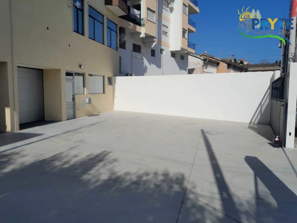 Armazém para Arrendamento em Sertã Foto 1