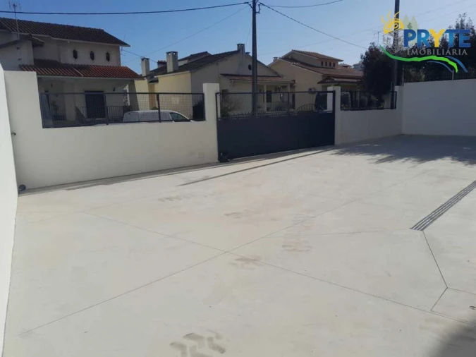 Armazém para Arrendamento em Sertã Foto 4