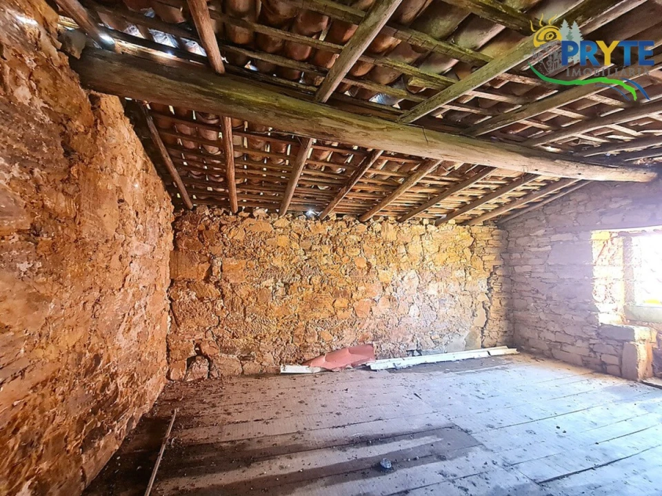 Moradia T4 para Venda em Sertã Foto 45