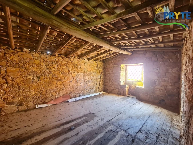 Moradia T4 para Venda em Sertã Foto 44