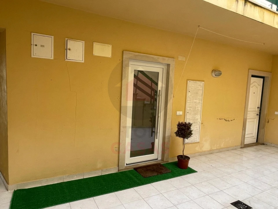 Apartamento T2 para Venda em Foz do Arelho Foto 20