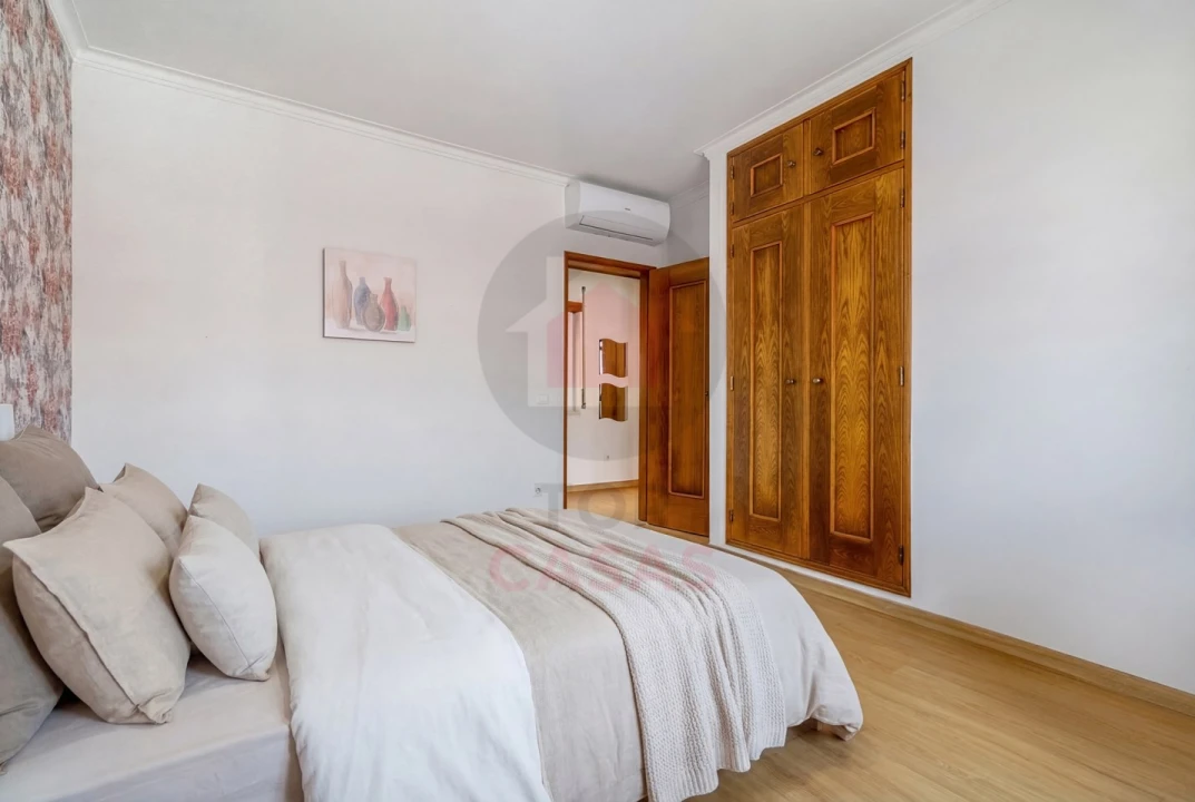 Apartamento T2 para Venda em Foz do Arelho Foto 16