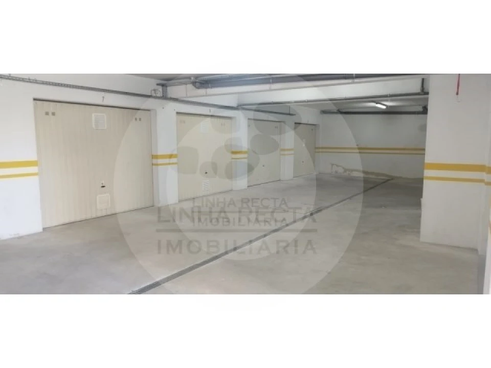 Garagem para Venda em União das Freguesias de Setúbal Foto 5