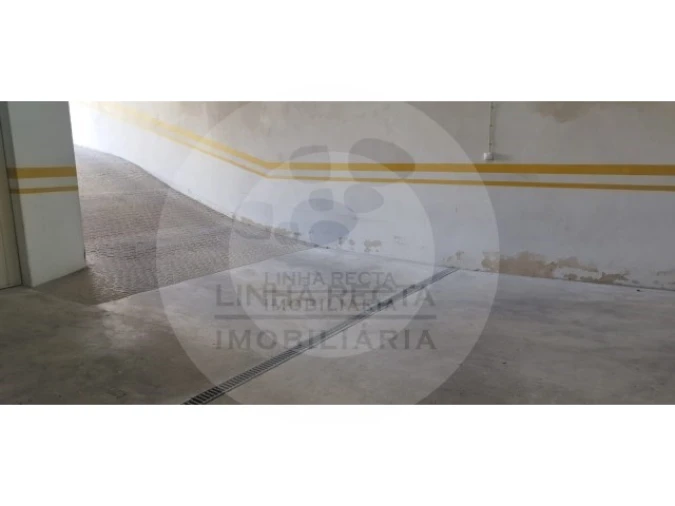 Garagem para Venda em União das Freguesias de Setúbal Foto 2
