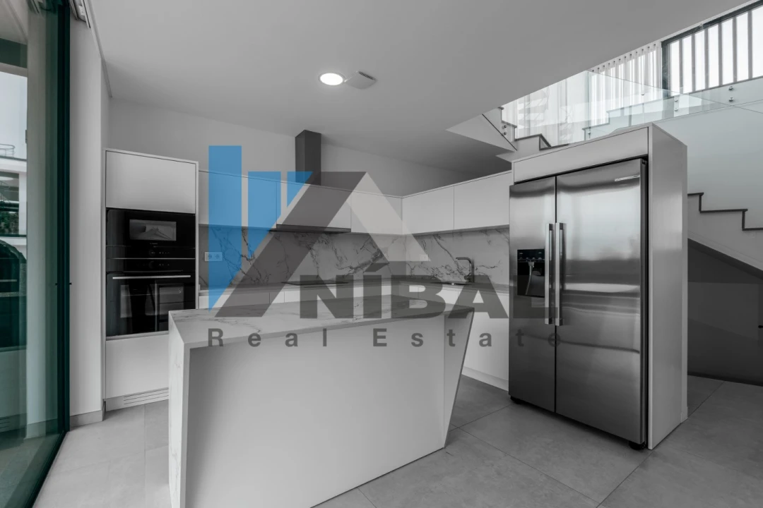 Moradia T4 para Venda em Albufeira e Olhos de Água Foto 9