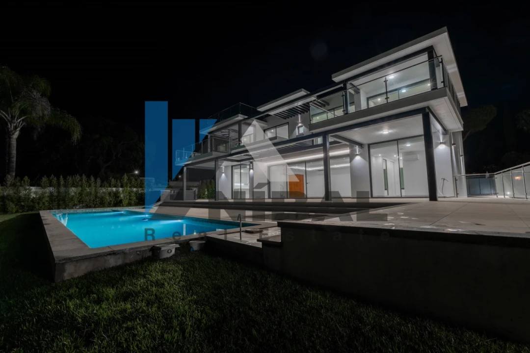 Moradia T4 para Venda em Albufeira e Olhos de Água Foto 6