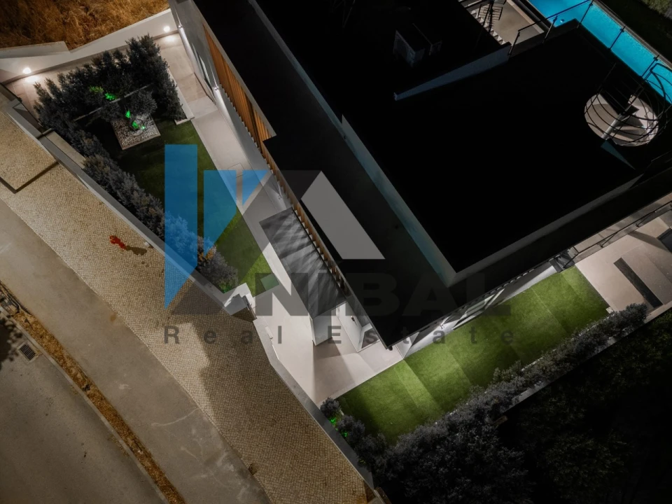 Moradia T4 para Venda em Albufeira e Olhos de Água Foto 8