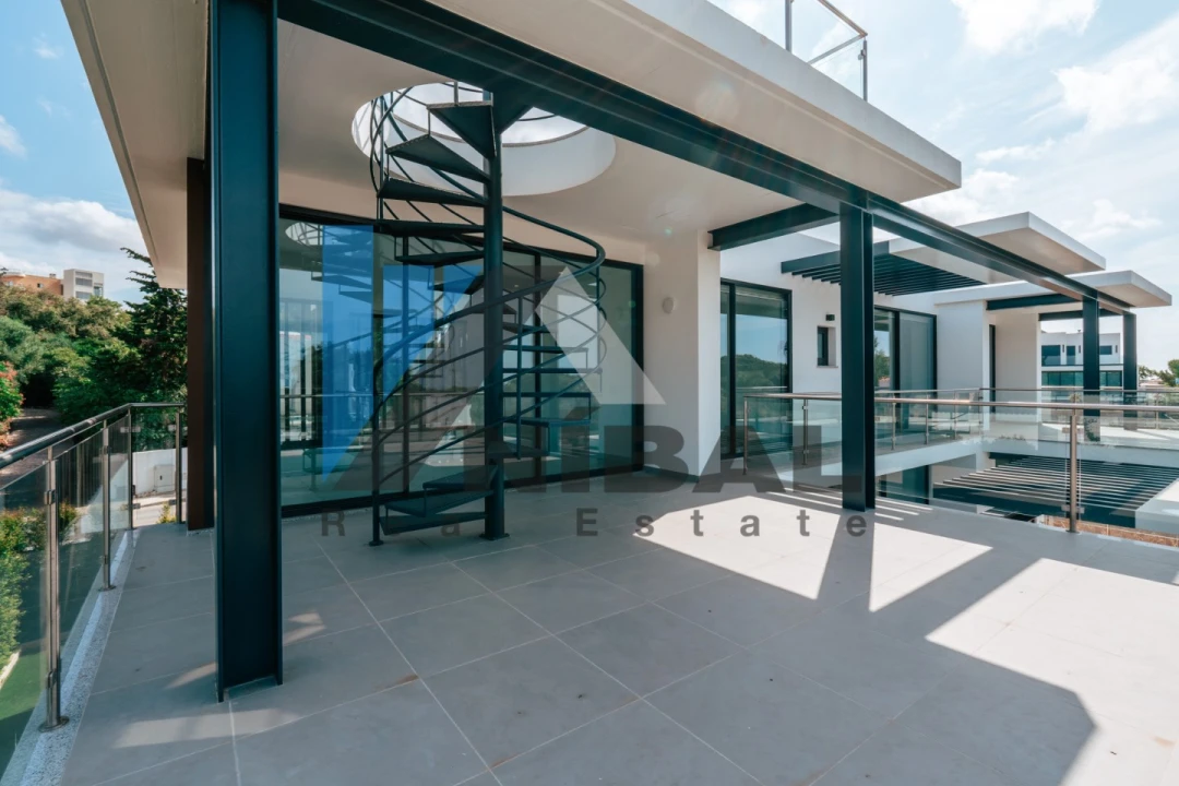 Moradia T4 para Venda em Albufeira e Olhos de Água Foto 9