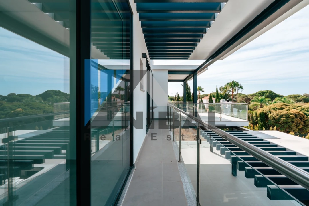 Moradia T4 para Venda em Albufeira e Olhos de Água Foto 10