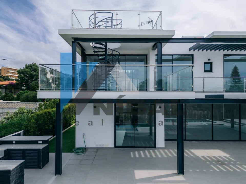 Moradia T4 para Venda em Albufeira e Olhos de Água Foto 16