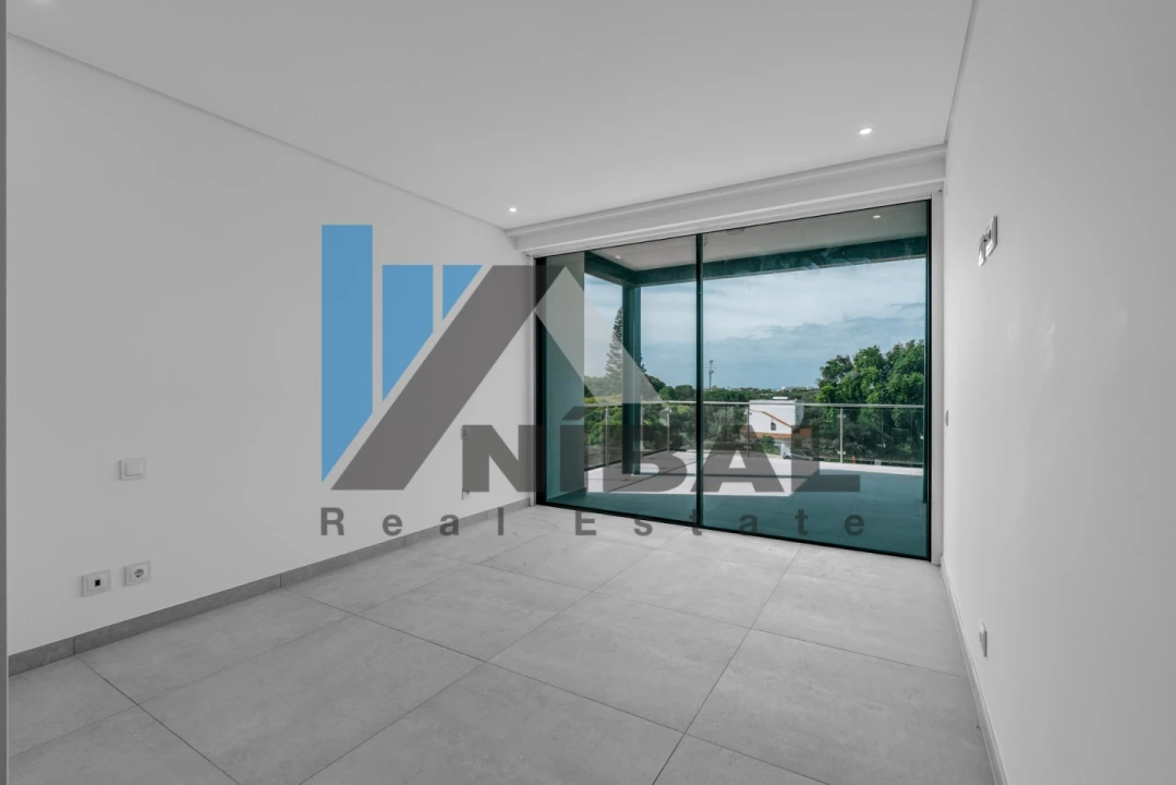 Moradia T4 para Venda em Albufeira e Olhos de Água Foto 62