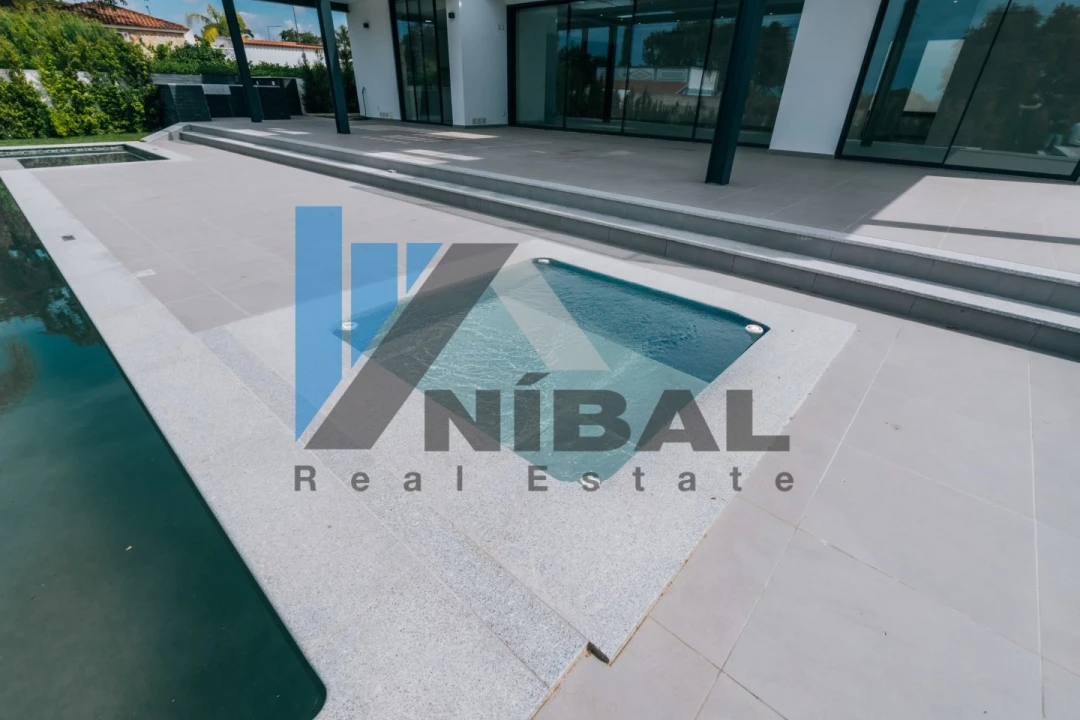 Moradia T4 para Venda em Albufeira e Olhos de Água Foto 69