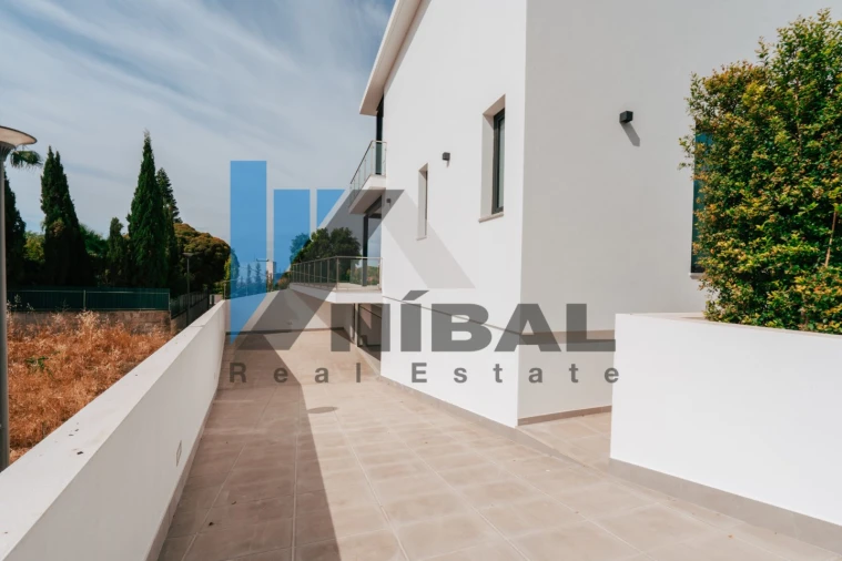 Moradia T4 para Venda em Albufeira e Olhos de Água Foto 28