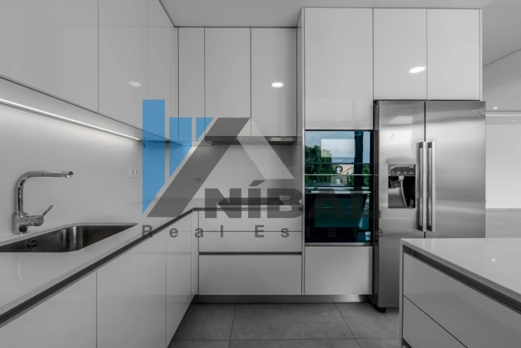 Moradia T4 para Venda em Albufeira e Olhos de Água Foto 39