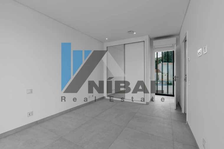 Moradia T4 para Venda em Albufeira e Olhos de Água Foto 53