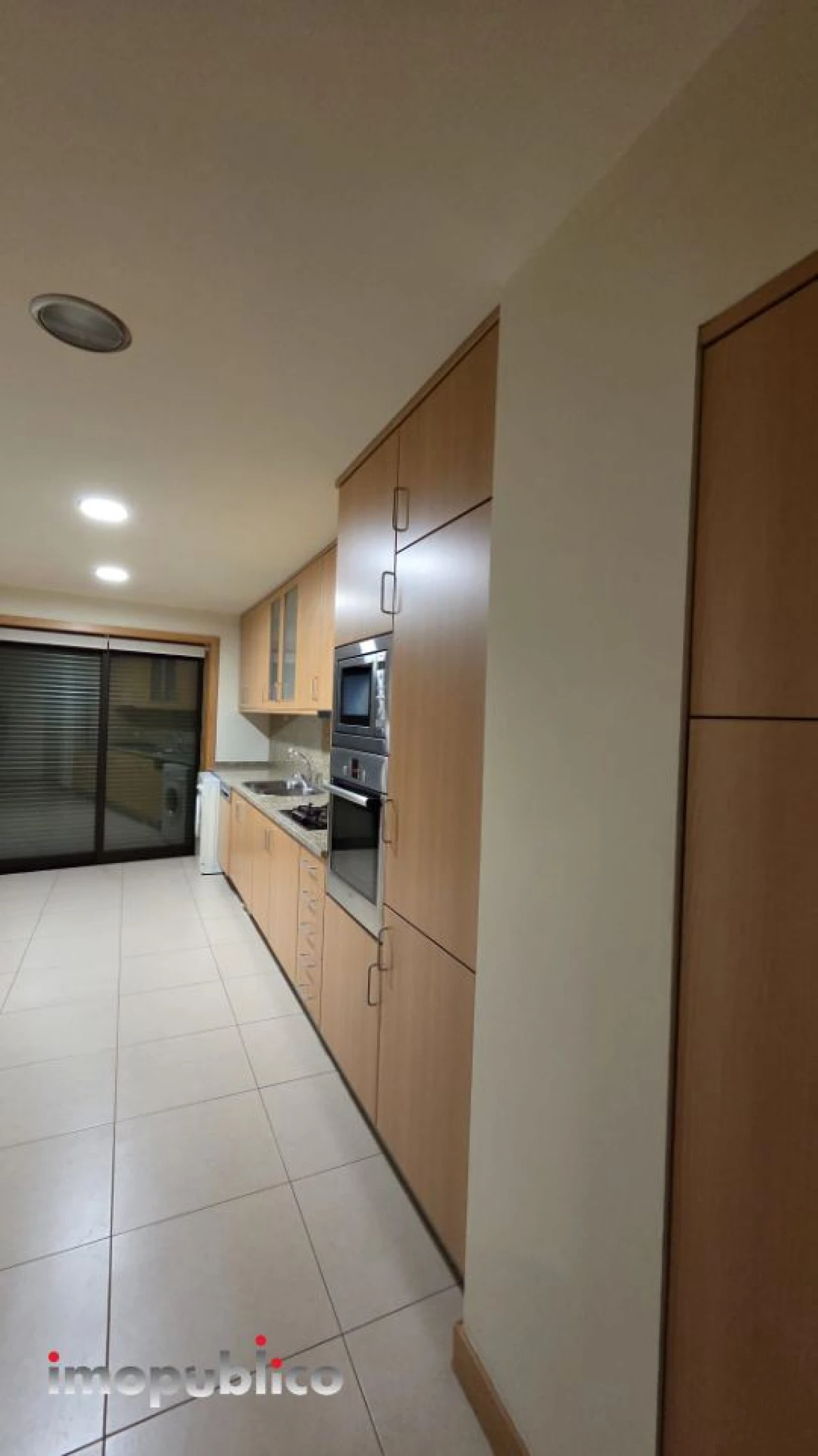 Apartamento T3 para Arrendamento em Vila Verde e Barbudo Foto 4
