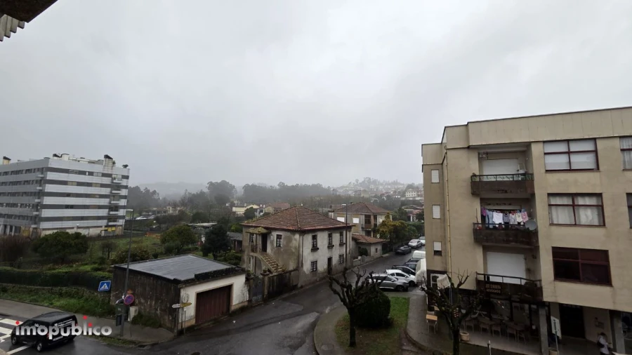 Apartamento T3 para Arrendamento em Vila Verde e Barbudo Foto 7