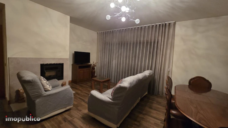 Apartamento T3 para Arrendamento em Vila Verde e Barbudo Foto 1