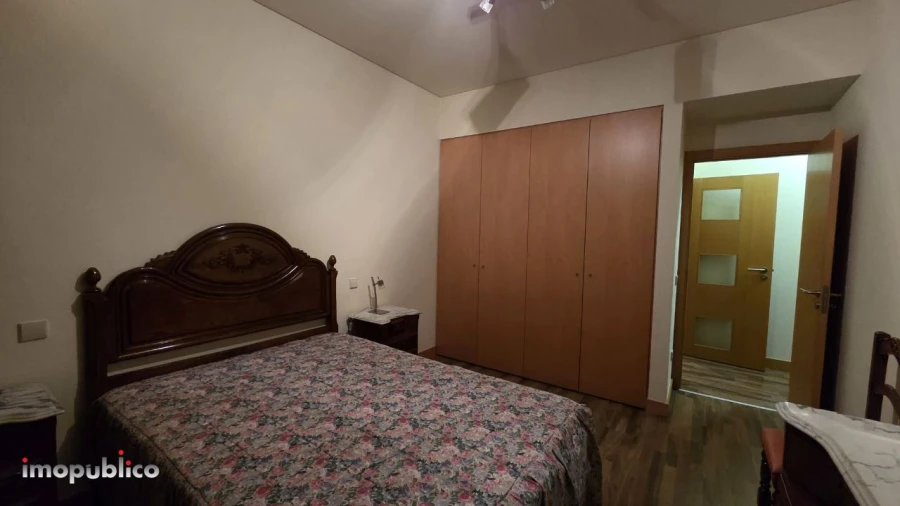 Apartamento T3 para Arrendamento em Vila Verde e Barbudo Foto 17