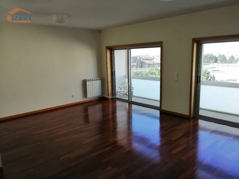 Apartamento T2 para Arrendamento em Pedrouços Foto 5