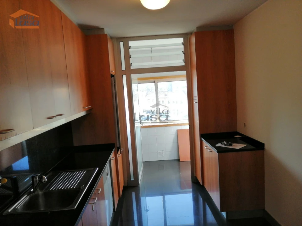 Apartamento T2 para Arrendamento em Pedrouços Foto 10