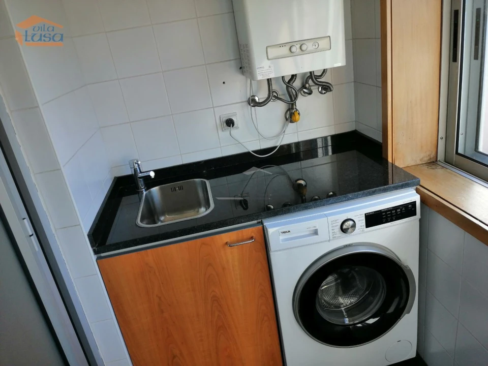 Apartamento T2 para Arrendamento em Pedrouços Foto 12