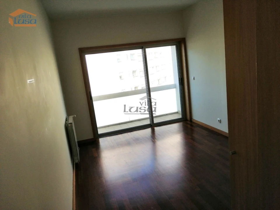 Apartamento T2 para Arrendamento em Pedrouços Foto 19