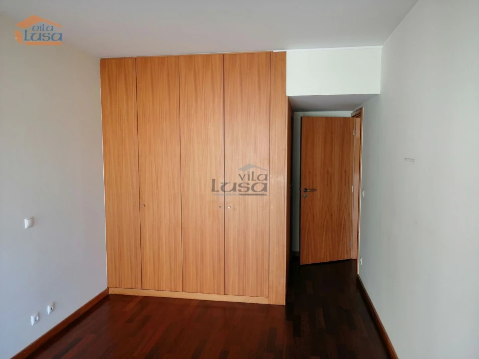 Apartamento T2 para Arrendamento em Pedrouços Foto 20