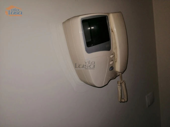 Apartamento T2 para Arrendamento em Pedrouços Foto 4