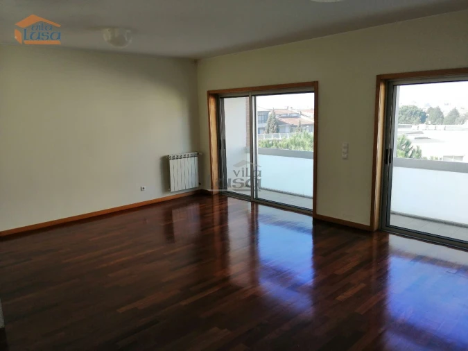 Apartamento T2 para Arrendamento em Pedrouços Foto 5