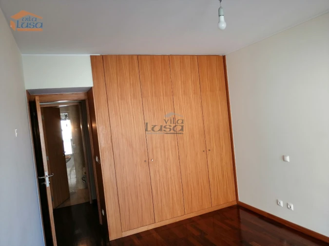 Apartamento T2 para Arrendamento em Pedrouços Foto 18