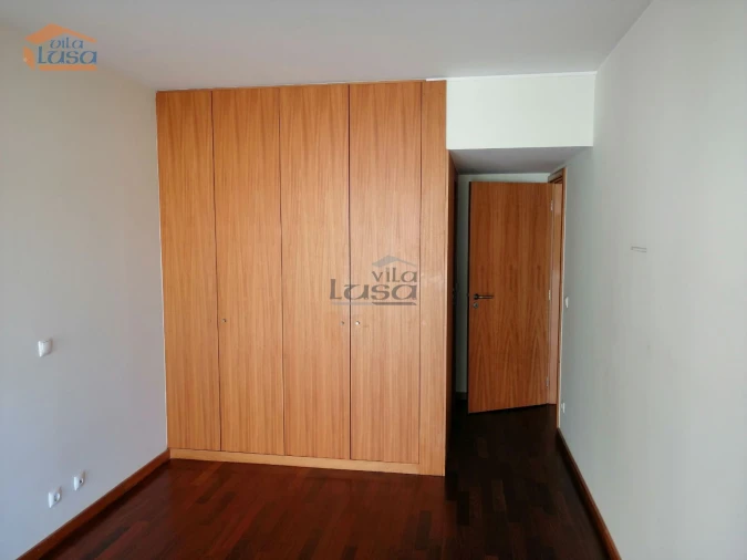 Apartamento T2 para Arrendamento em Pedrouços Foto 20