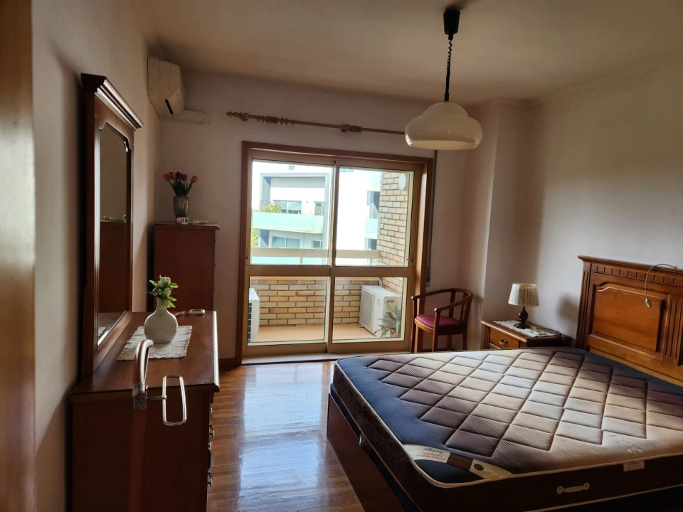 Apartamento T2 para Arrendamento em Cidade da Maia Foto 10