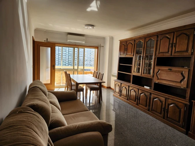 Apartamento T2 para Arrendamento em Cidade da Maia Foto 7