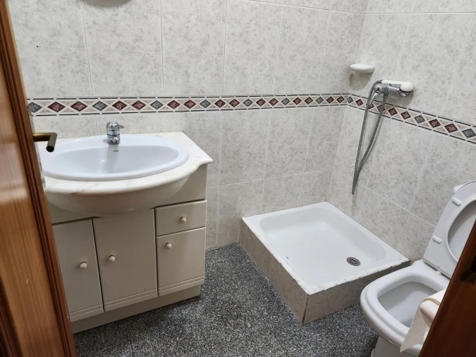 Apartamento T2 para Arrendamento em Cidade da Maia Foto 9