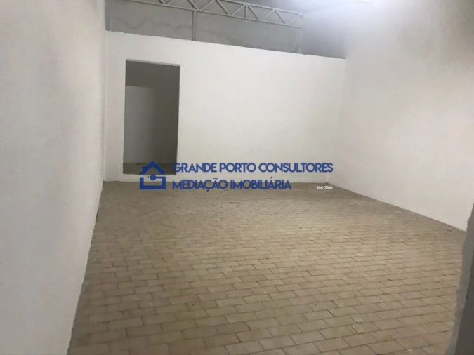 Armazém para Arrendamento em Pedrouços Foto 5