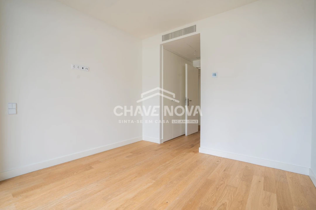 Apartamento T2 para Arrendamento em Canidelo Foto 11