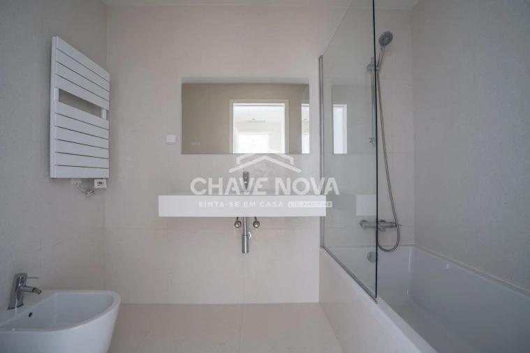 Apartamento T2 para Arrendamento em Canidelo Foto 19